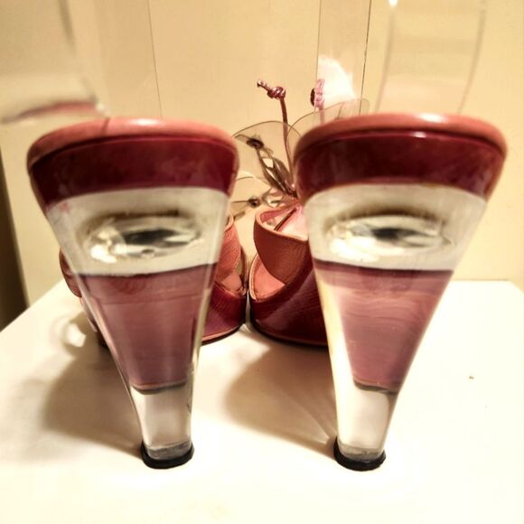 Vtg. Mint Baldinini Pink Leather/PVC Flower Lucite Heel Sandals Sz.6.5 Ret$475 - Picture 8 of 13